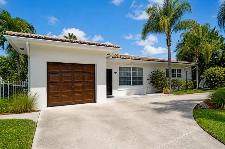 2031 front of house