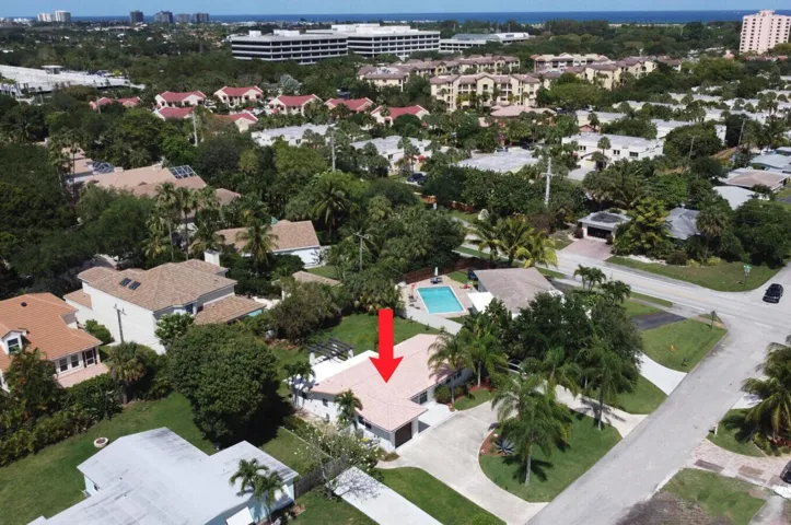 Close proximity to beaches and NextEra headquarters