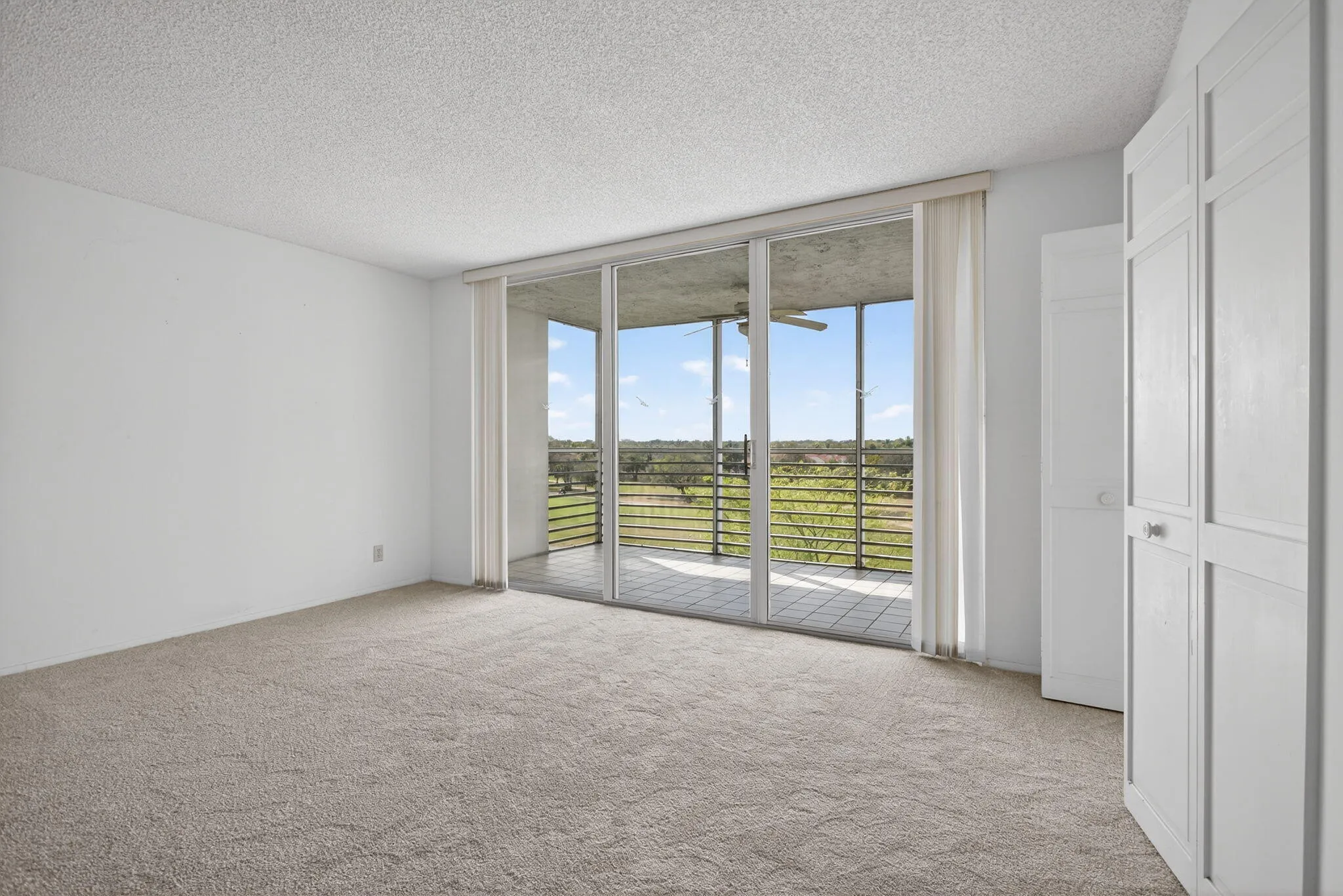 3rd Bed or Office/Den