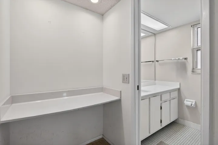 Primary Dressing & Bath