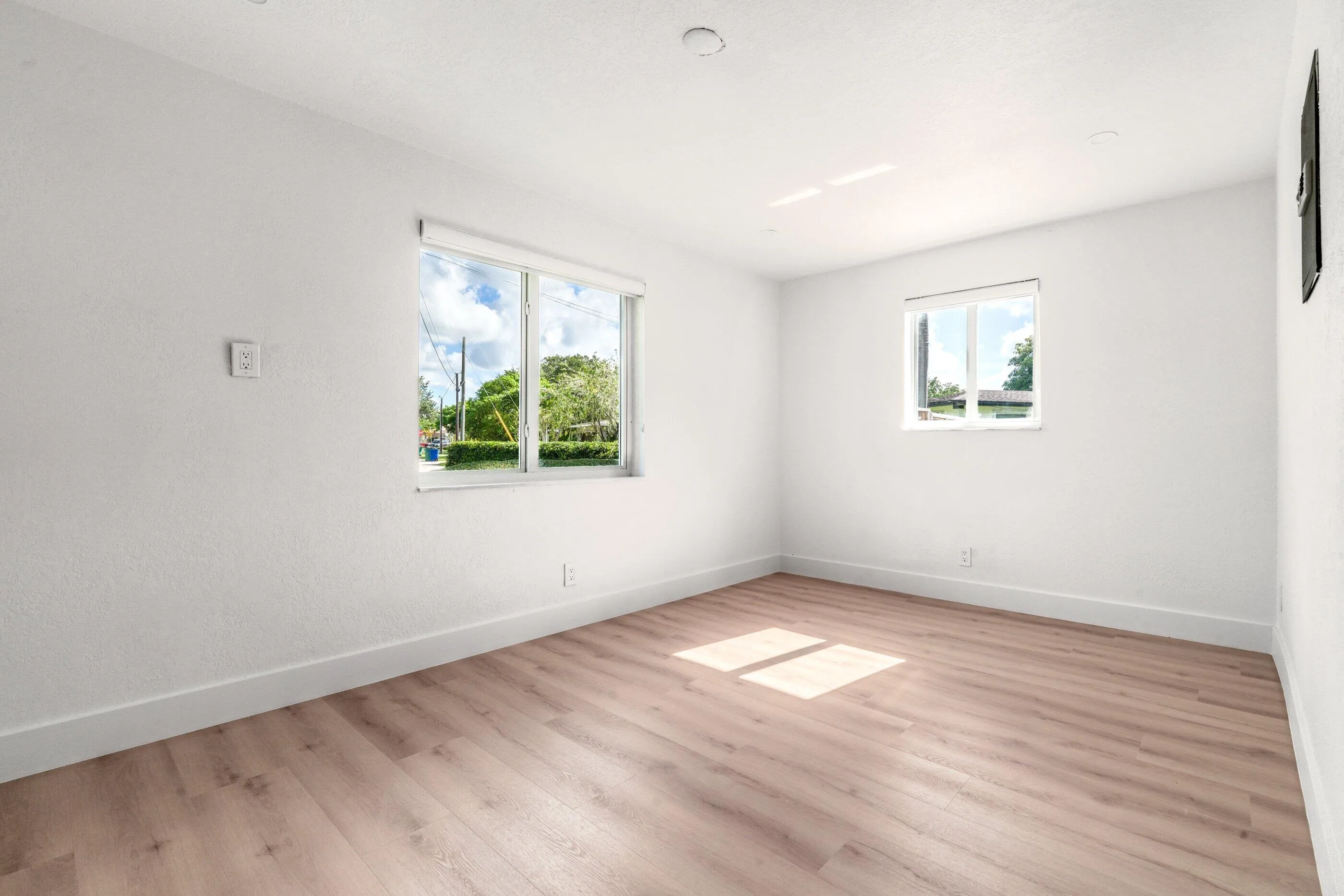mrep_8946_SW_52_St_Cooper_City_Fl_-24