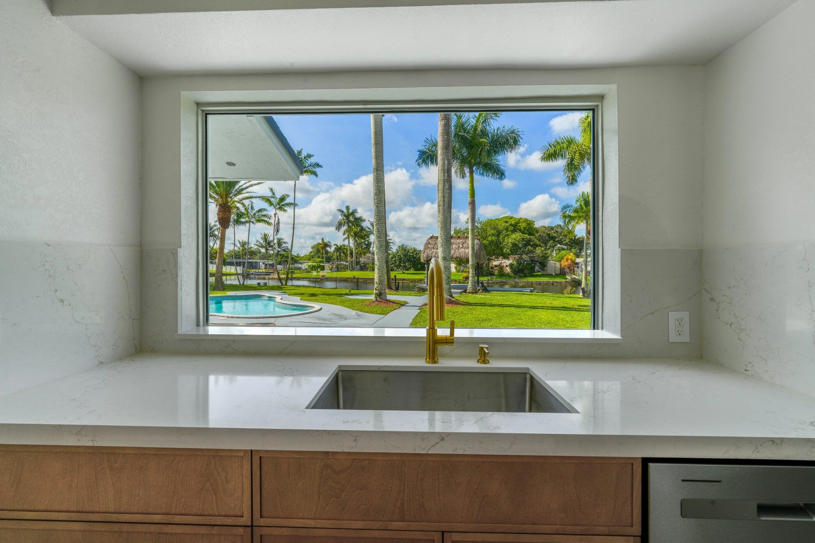 mrep_8946_SW_52_St_Cooper_City_Fl_-34