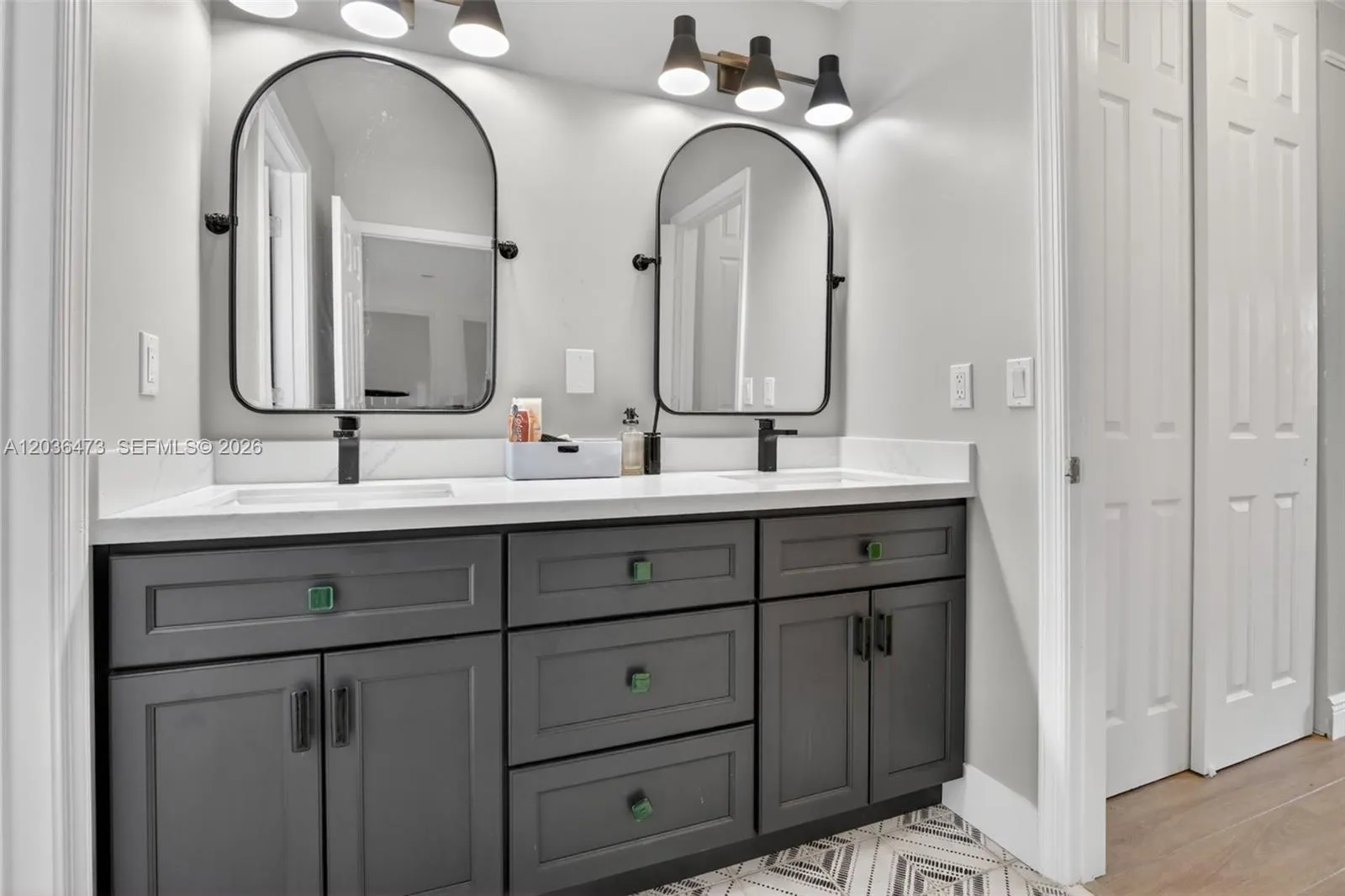 Property photo 122