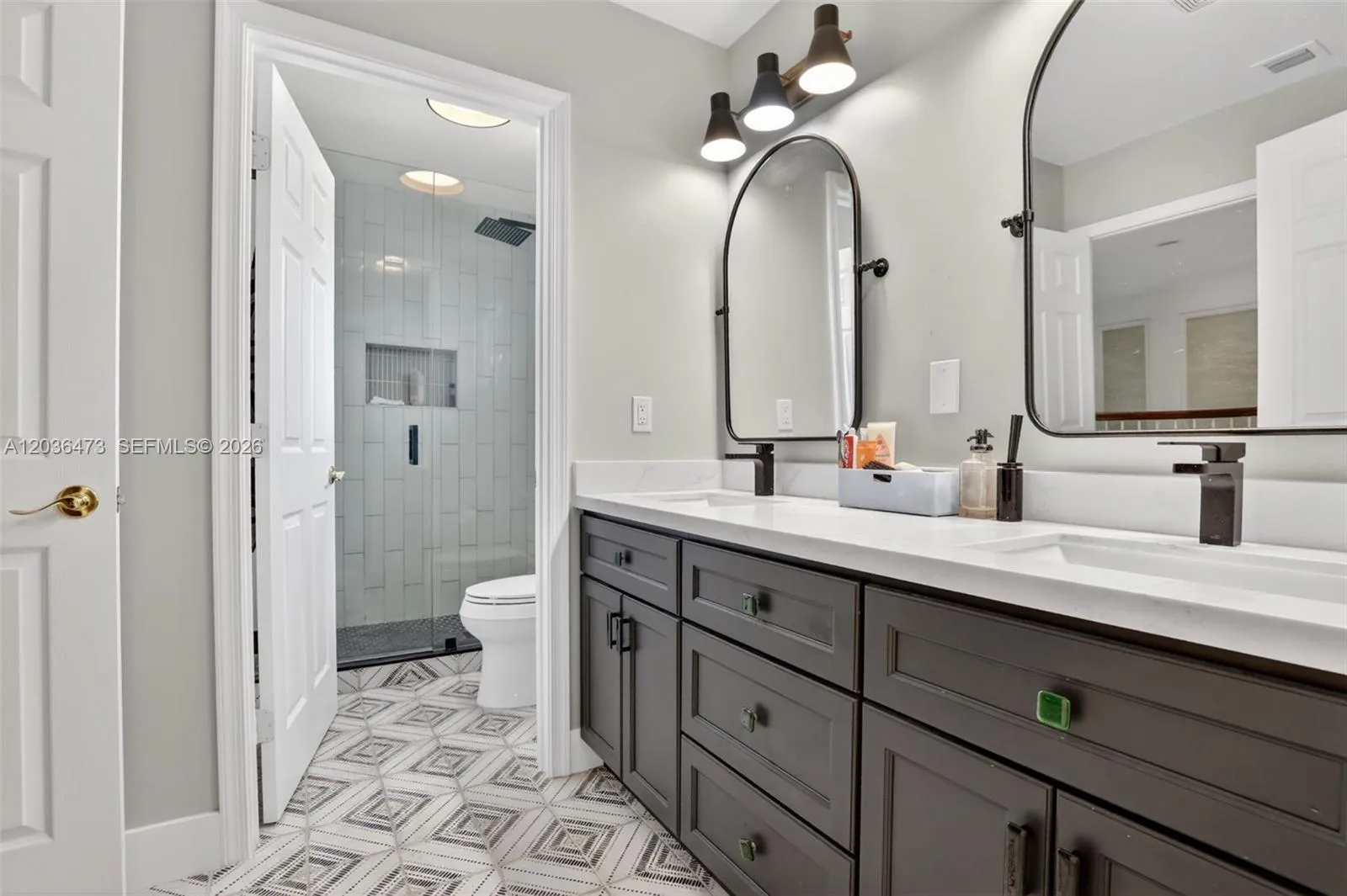 Property photo 116