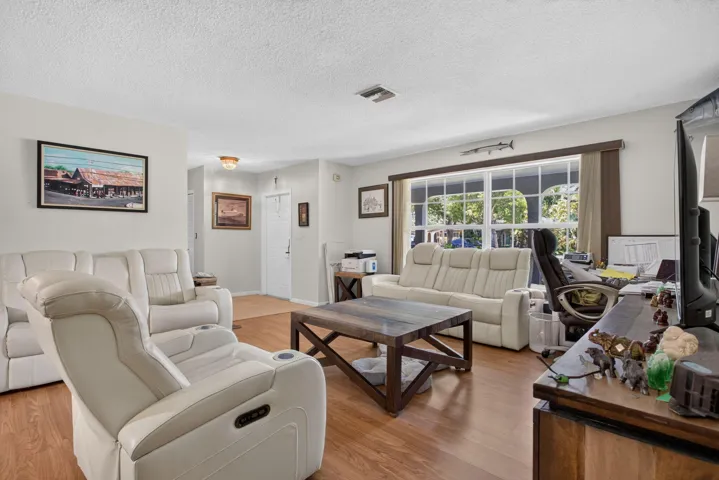 29-web-or-mls-7501-8957