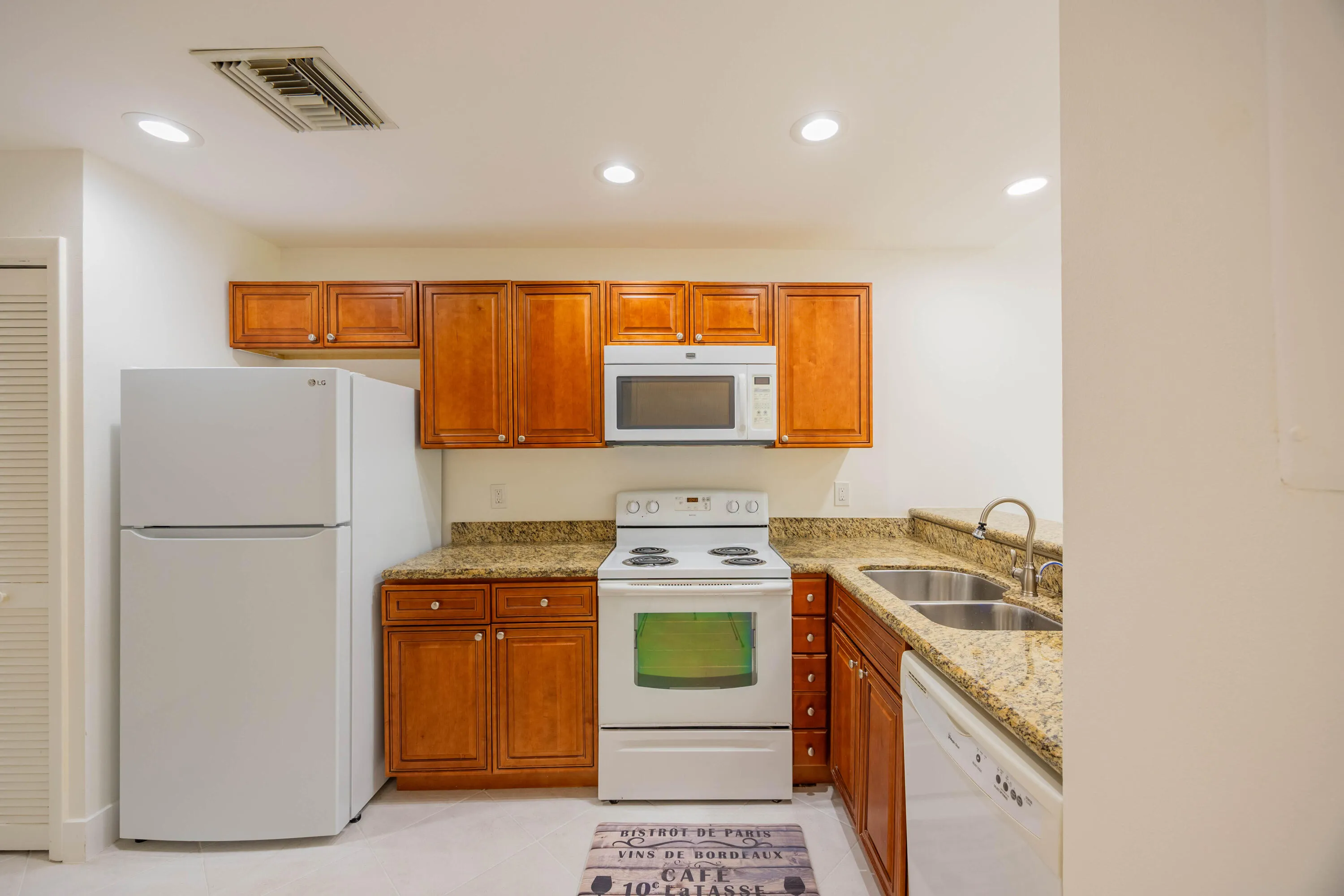 7520 La Paz Blvd # 104_Pics_27_Ruesta_06