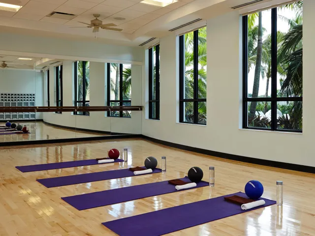 CLUB - Yoga Studio