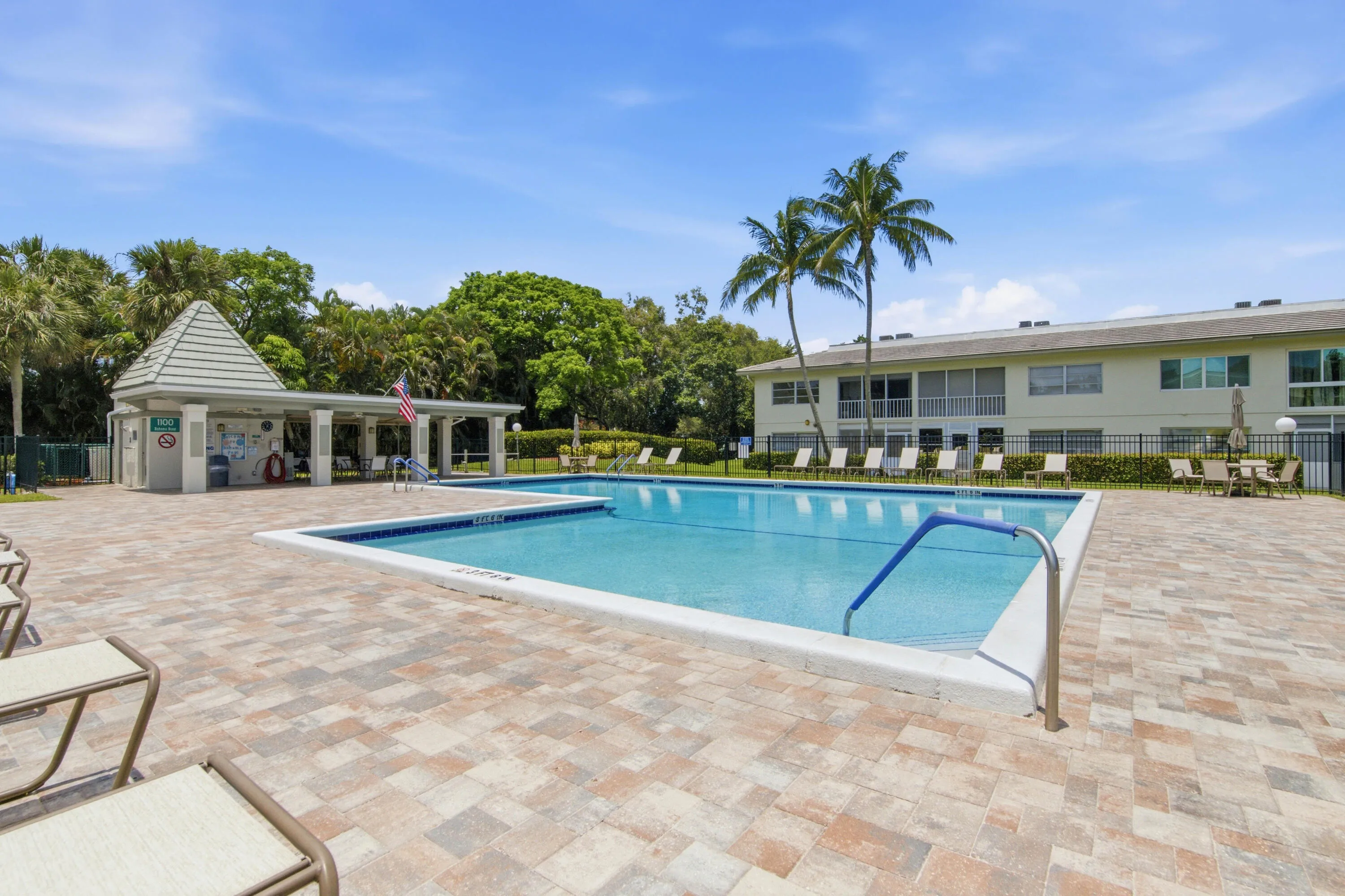 Bahama Village pool