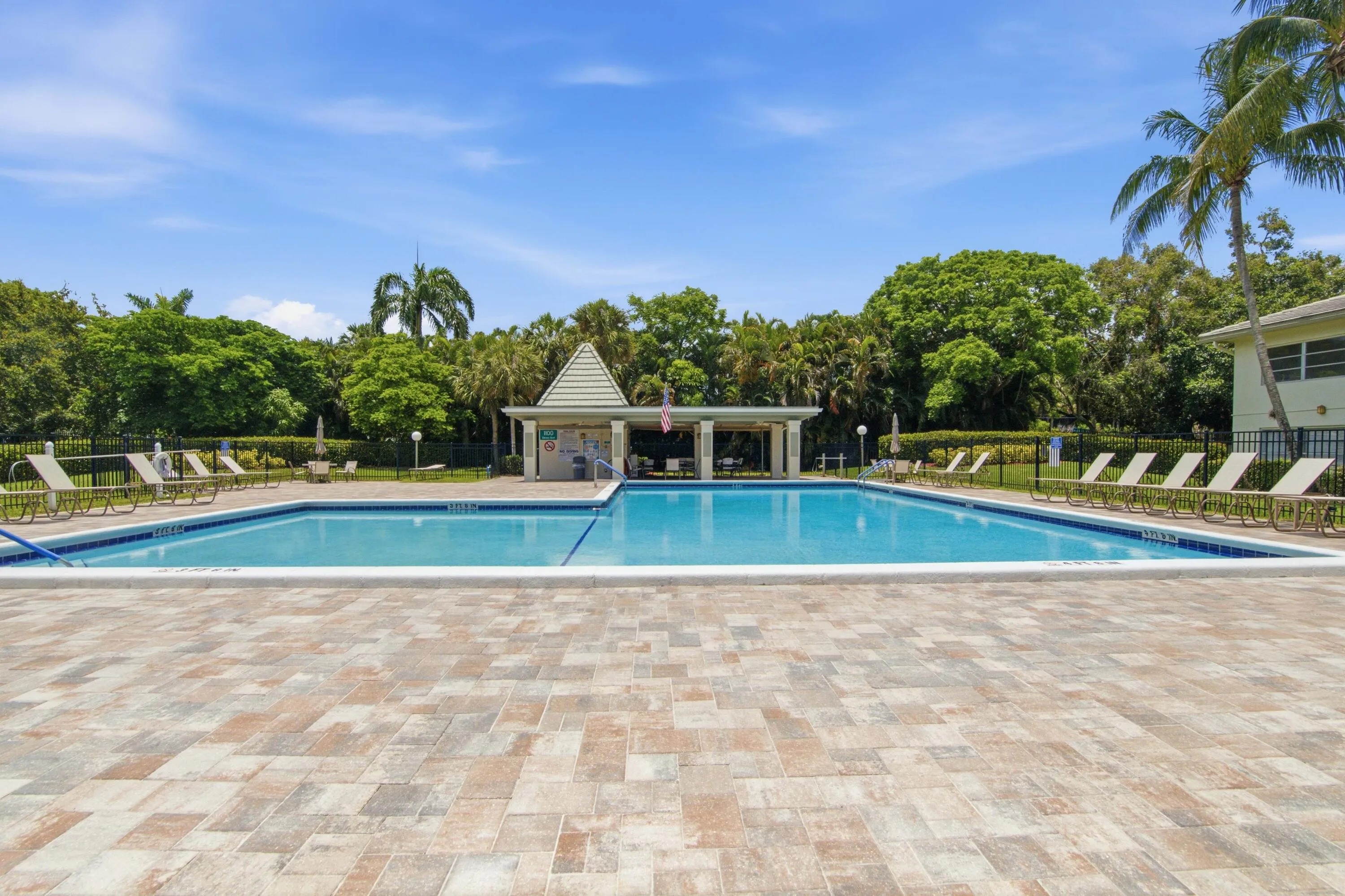Bahama Village pool