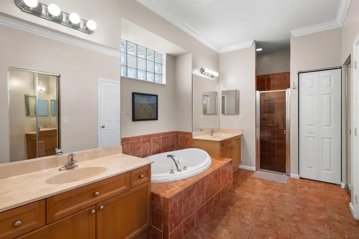 Bathroom_Clairmont (2)