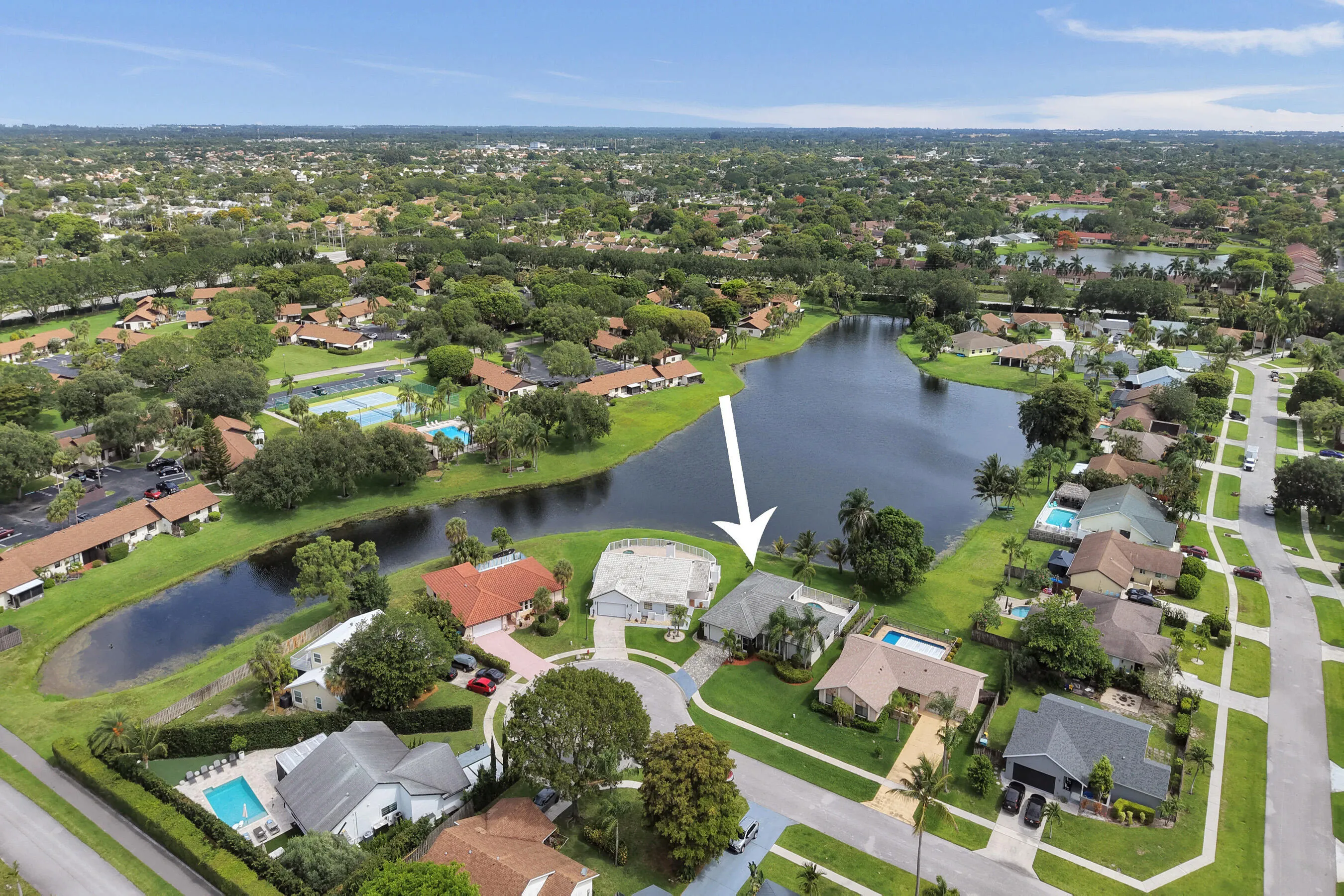 Beautiful Lake Views!