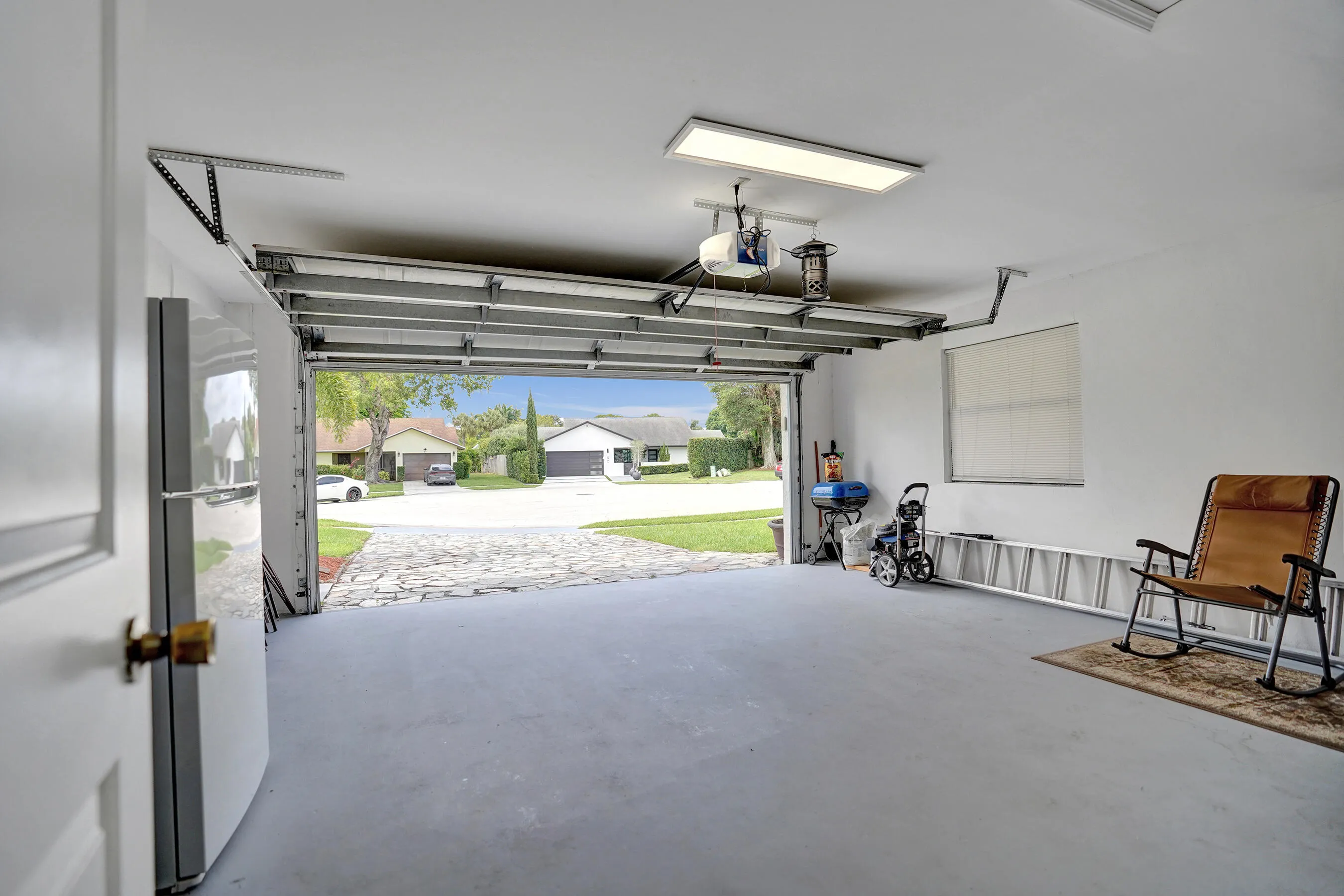 2 Car Garage!