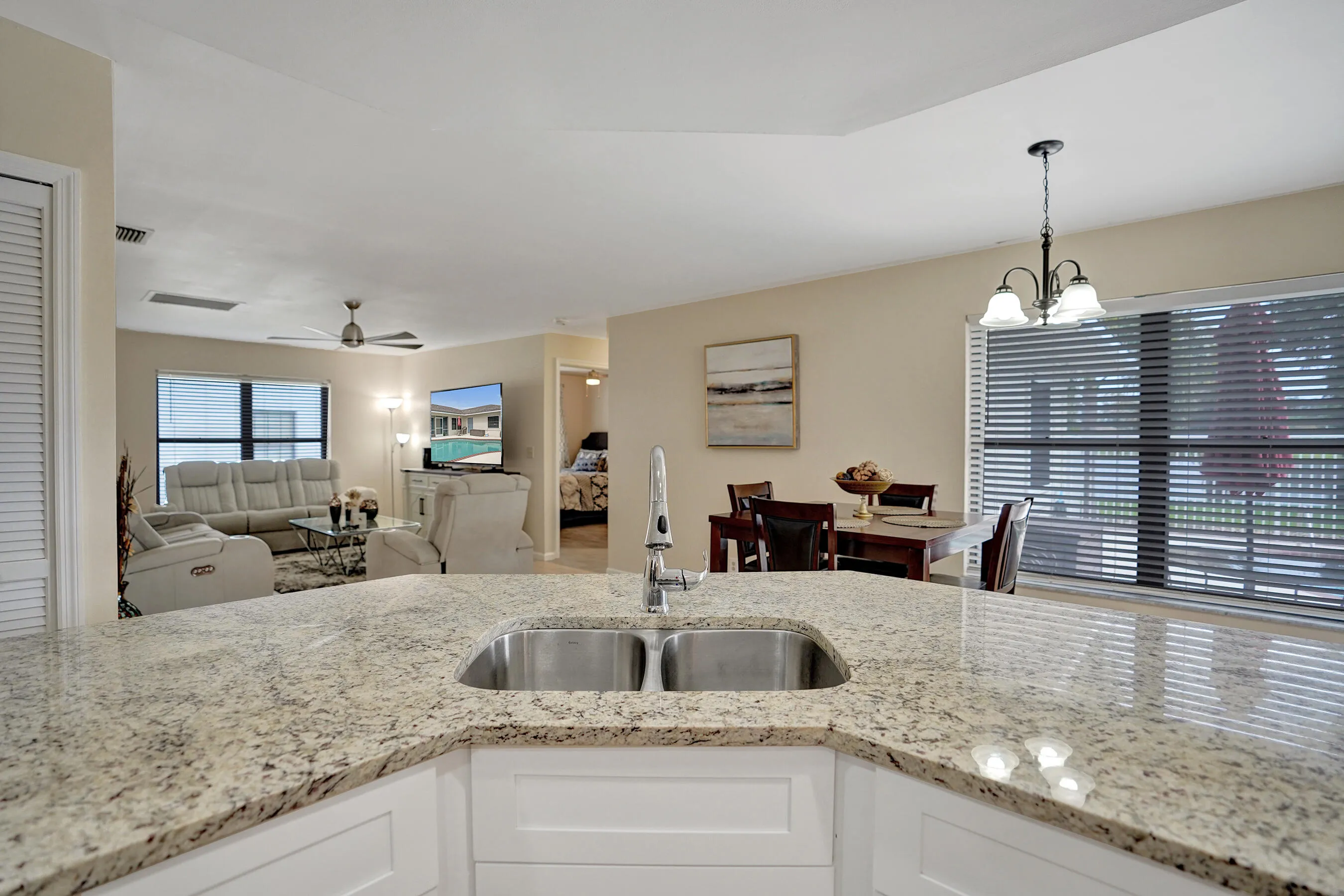 Kitchen Island!