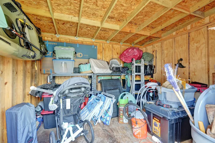 workshop, storage, hobby room. No electric