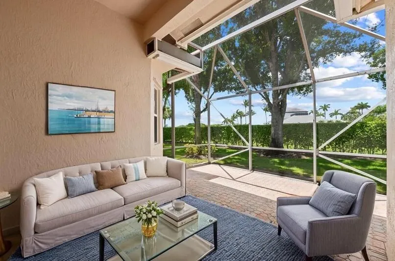 Screened in patio