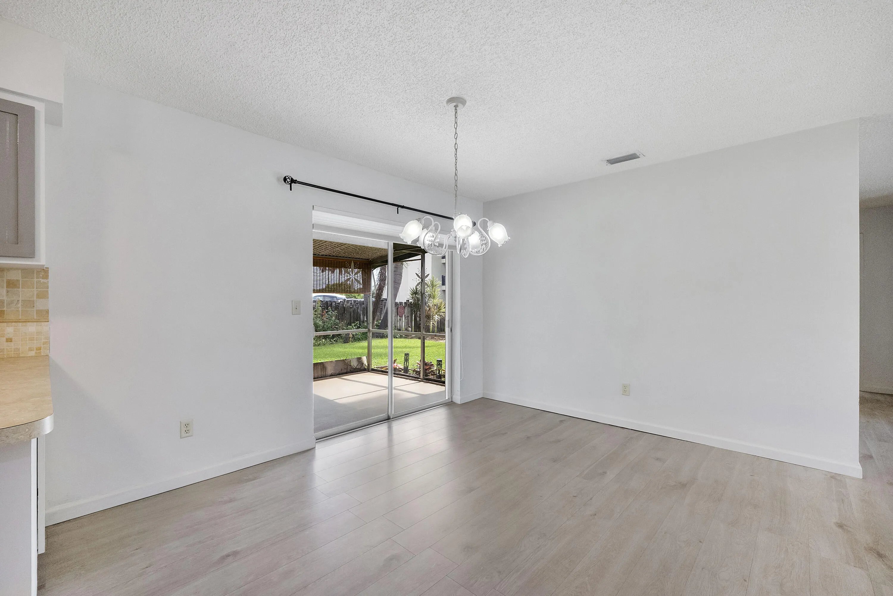 1101 Ne 35th St_028