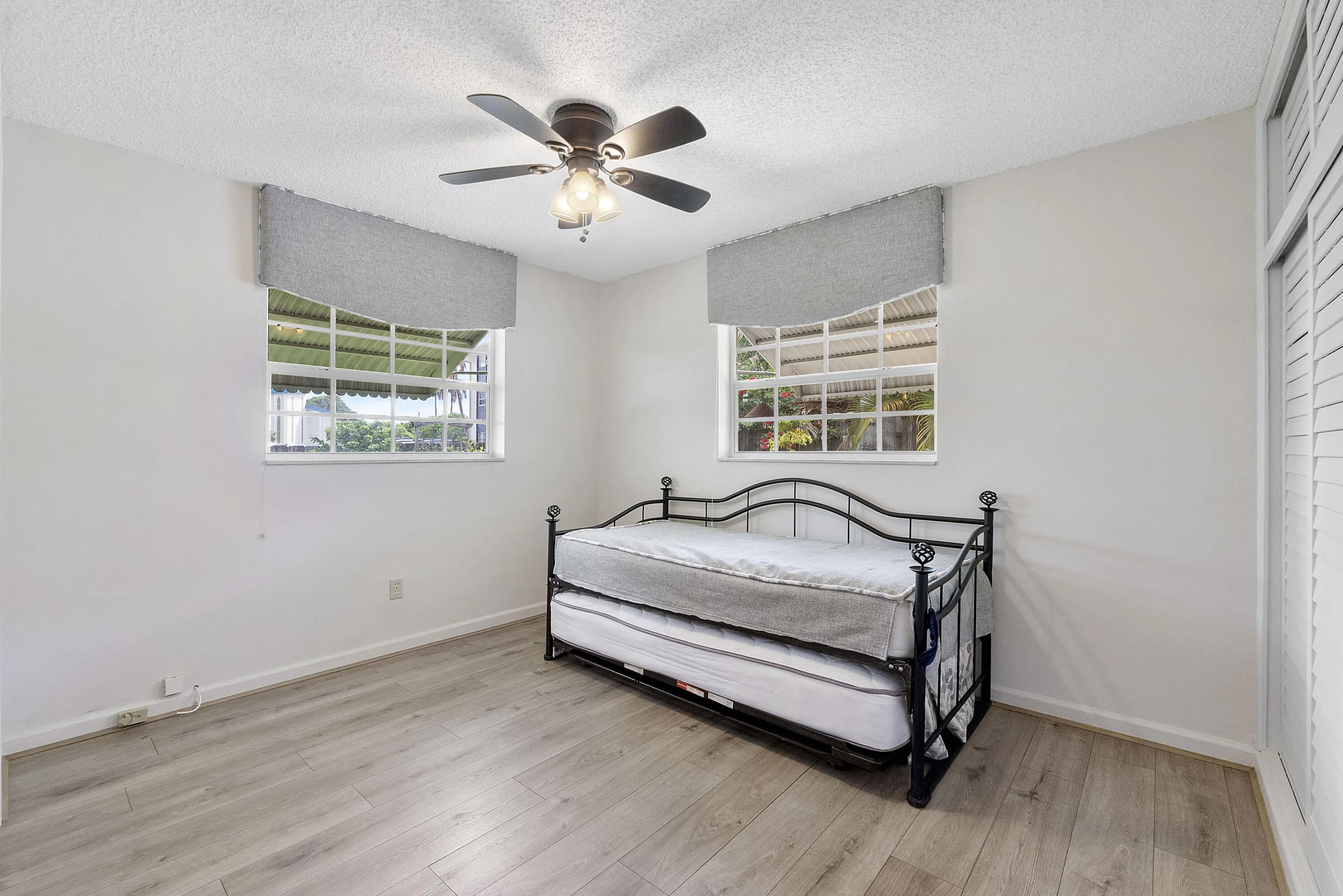 1101 Ne 35th St_018
