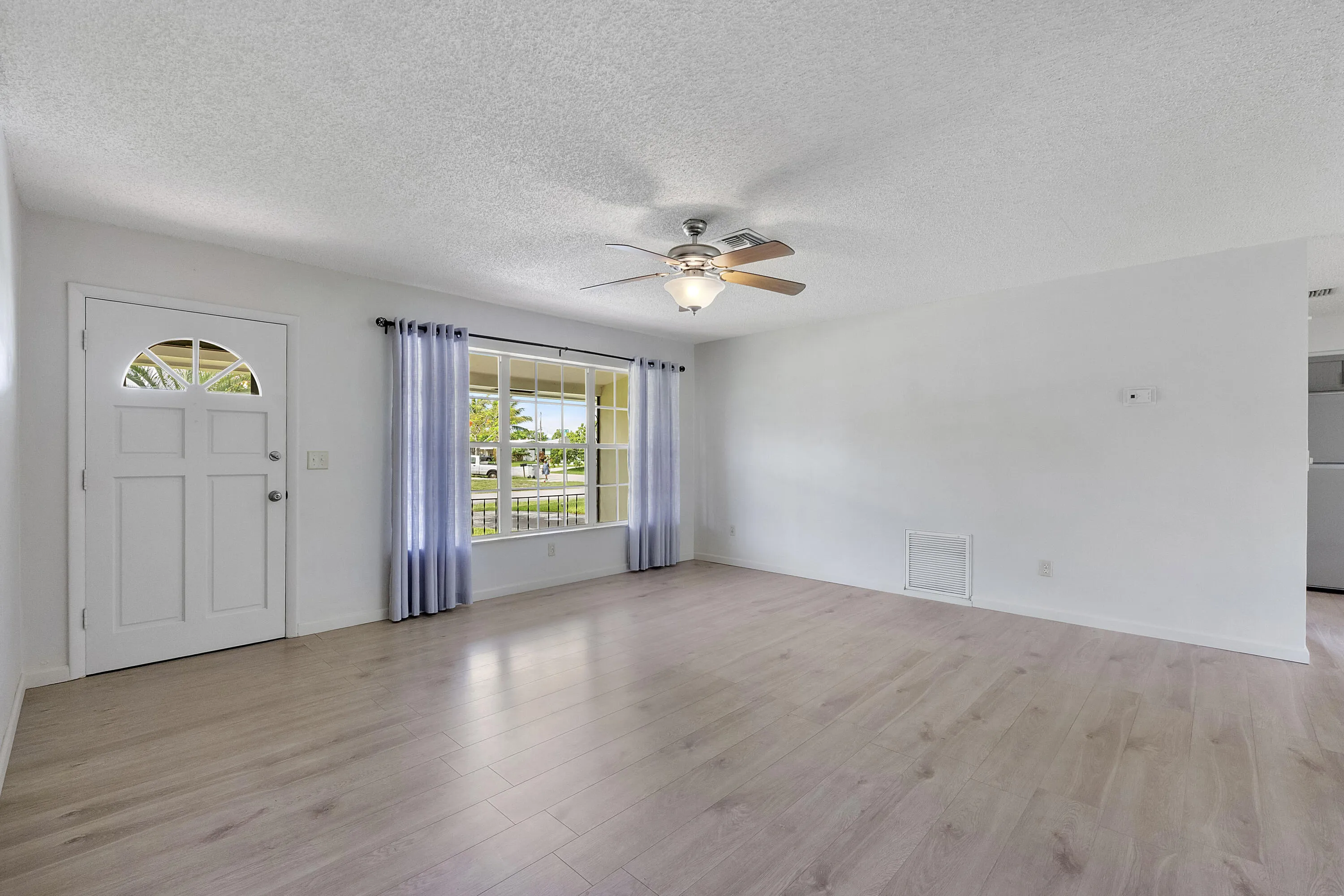 1101 Ne 35th St_038