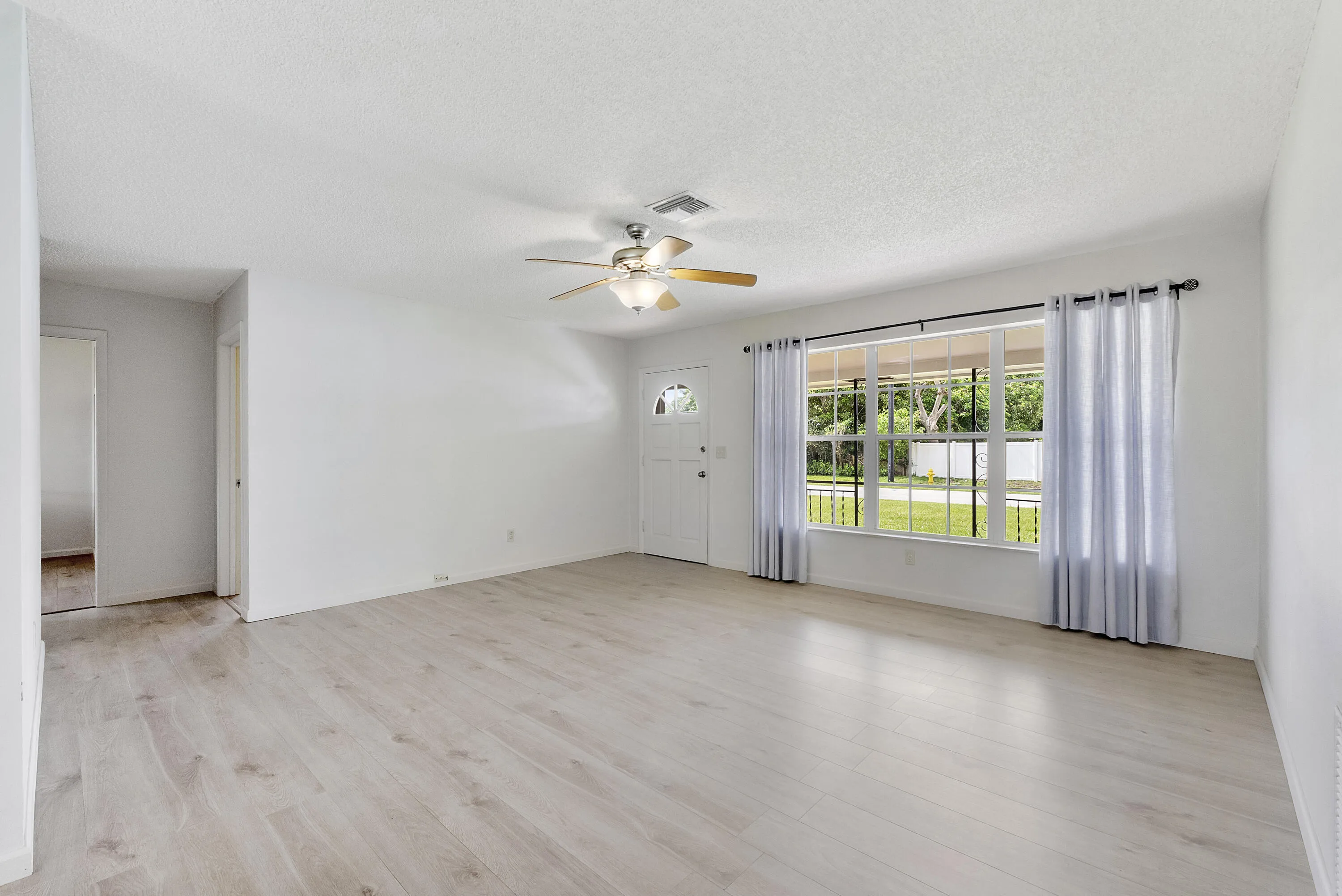 1101 Ne 35th St_025