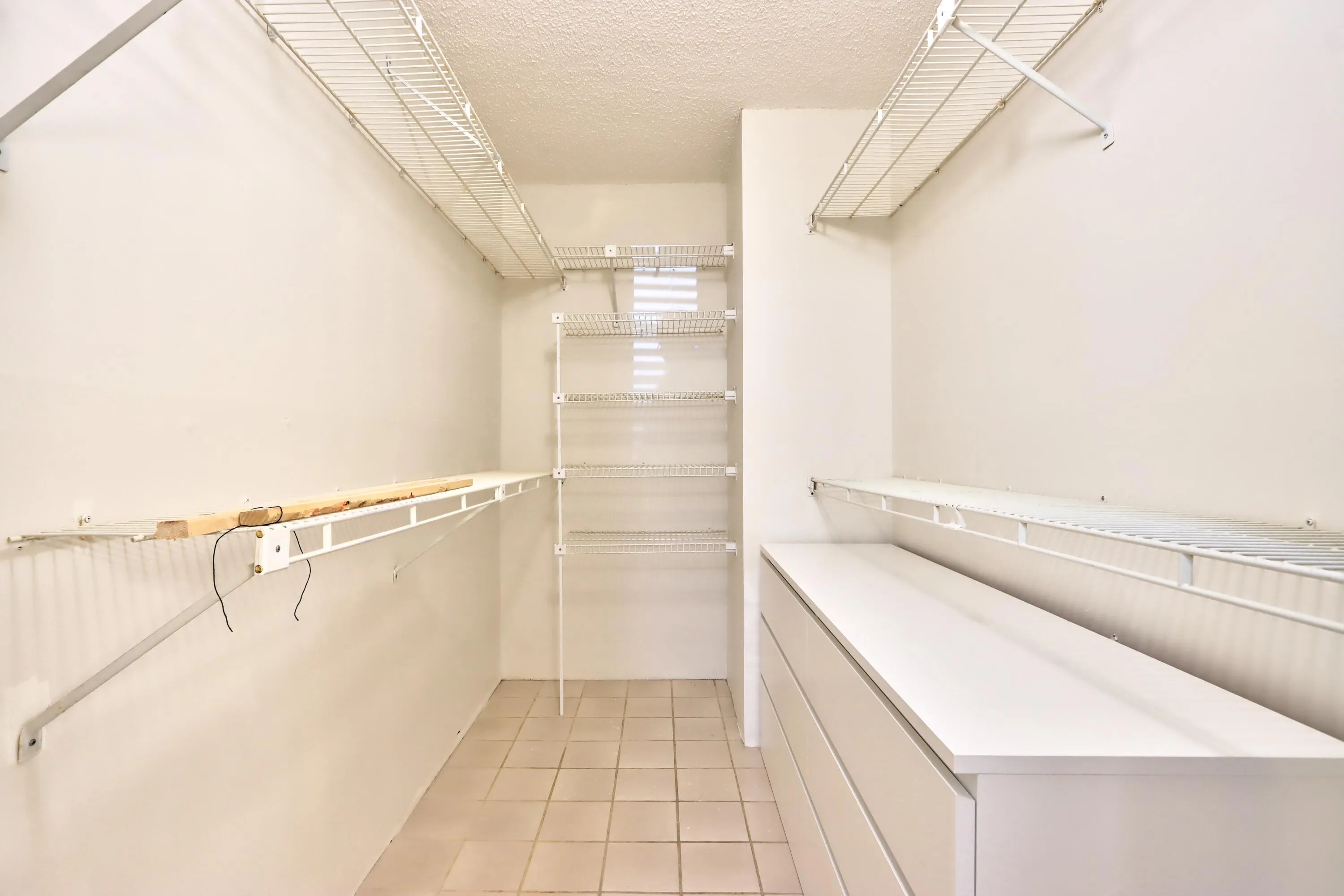 MASTER CLOSET