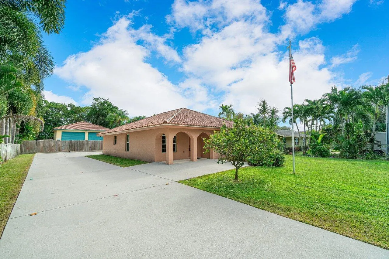 002-55921stRoad-LakeWorth-FL-33467-SMALL