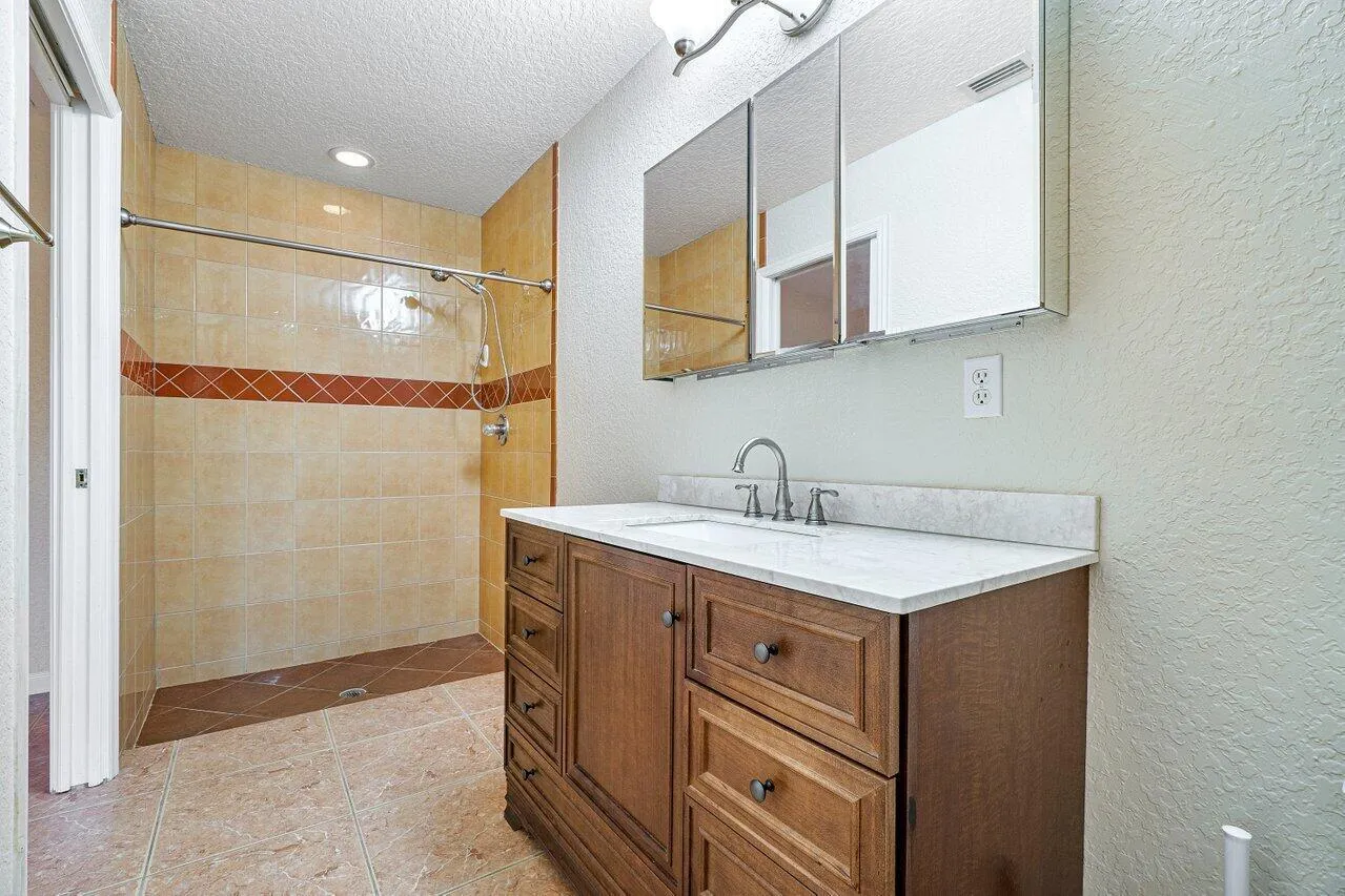 016-55921stRoad-LakeWorth-FL-33467-SMALL