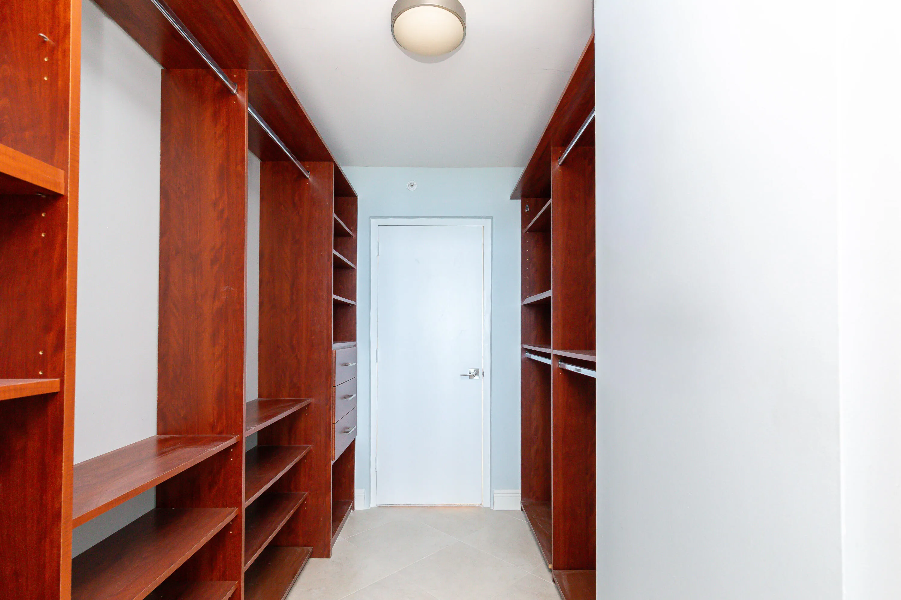 Primary Walk-in Clost
