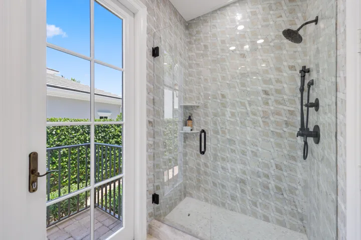 Guest Suite Bathroom