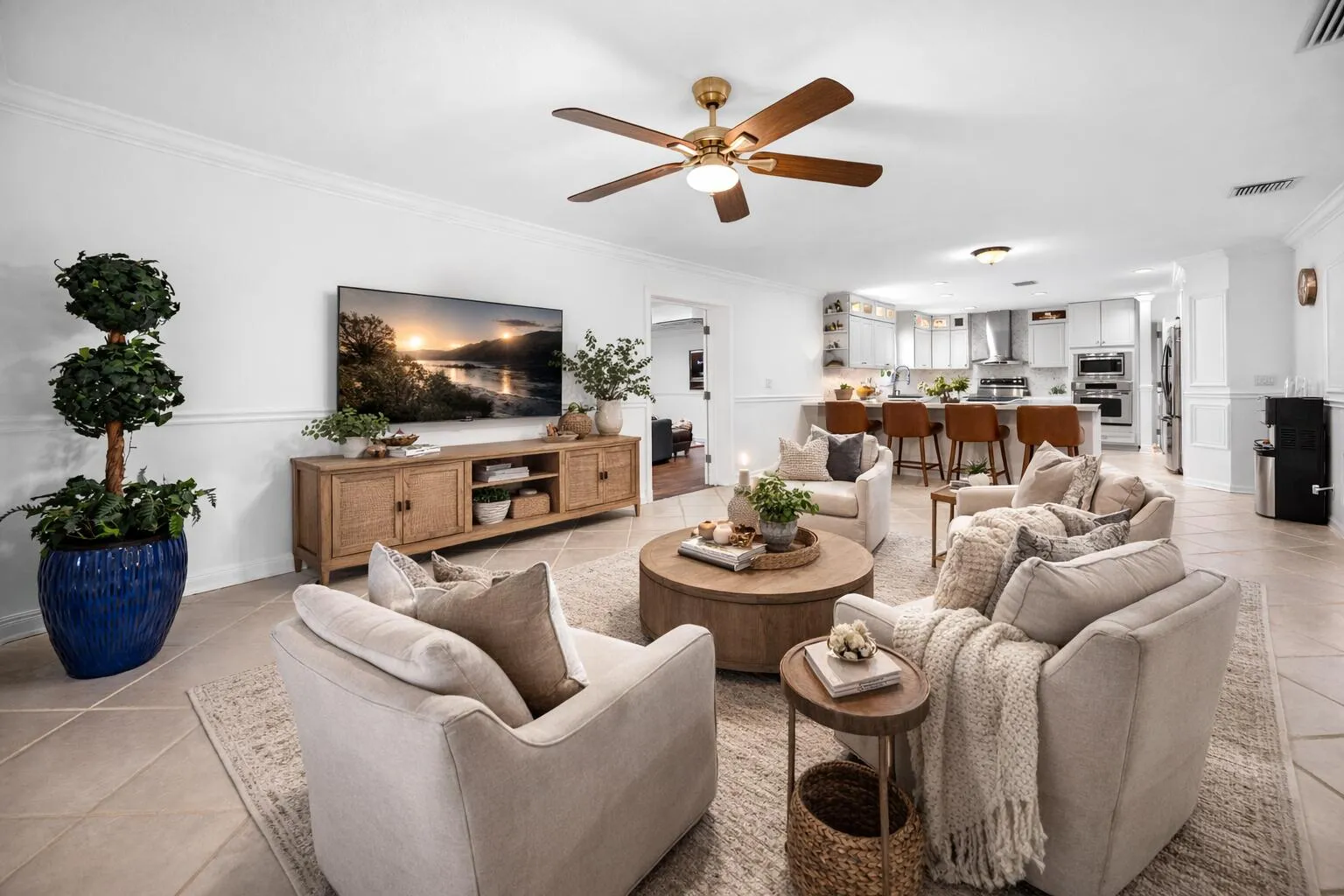 Brian WIlder 6934 Grapeview Blvd Loxahatchee Fl 33470 4 bed 3 bath plus guest house 2 bed 2 bath fmaily room great room