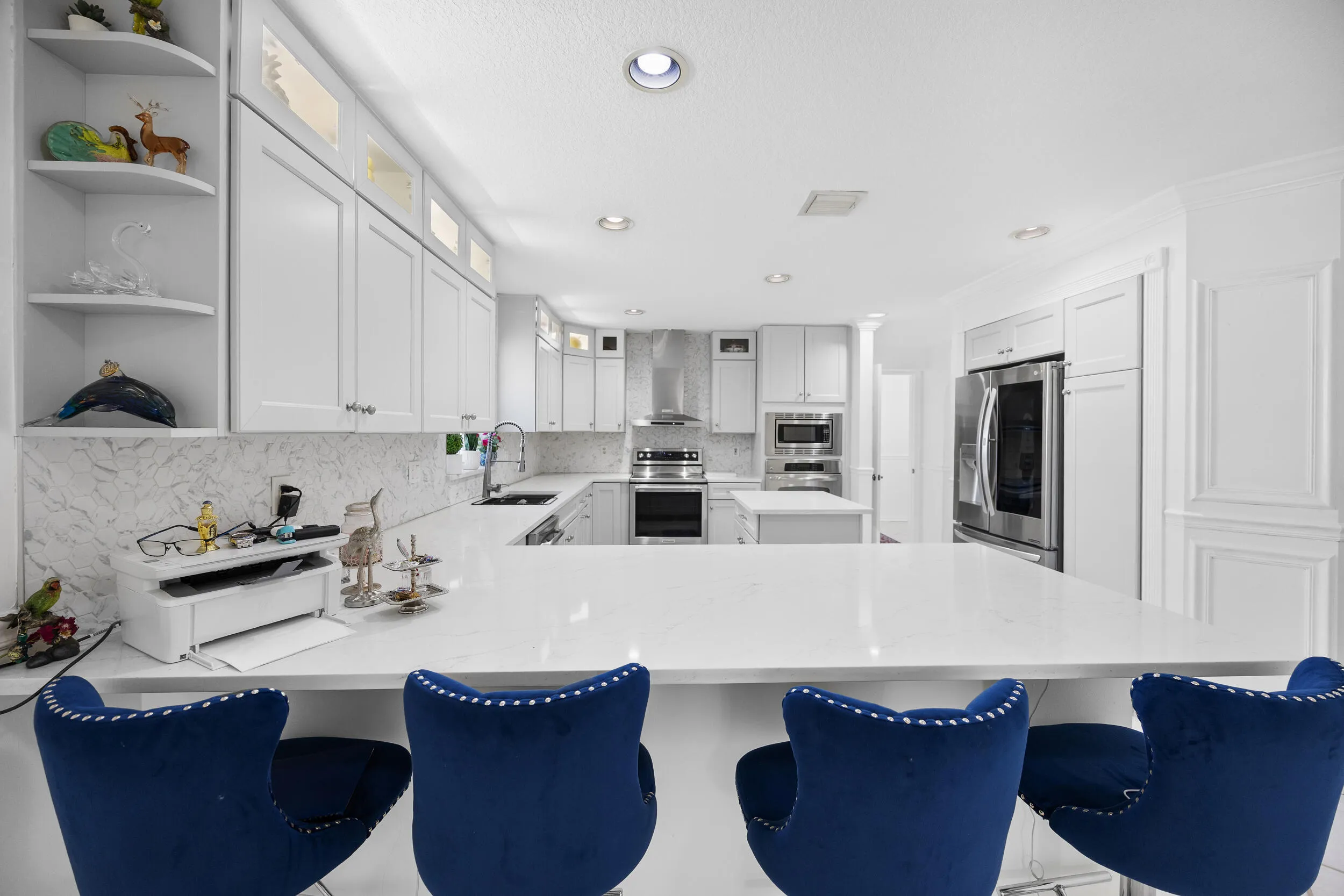 Brian WIlder 6934 Grapeview Blvd Loxahatchee Fl 33470 4 bed 3 bath plus guest house 2 bed 2 bath main kitchen with eat in bar area