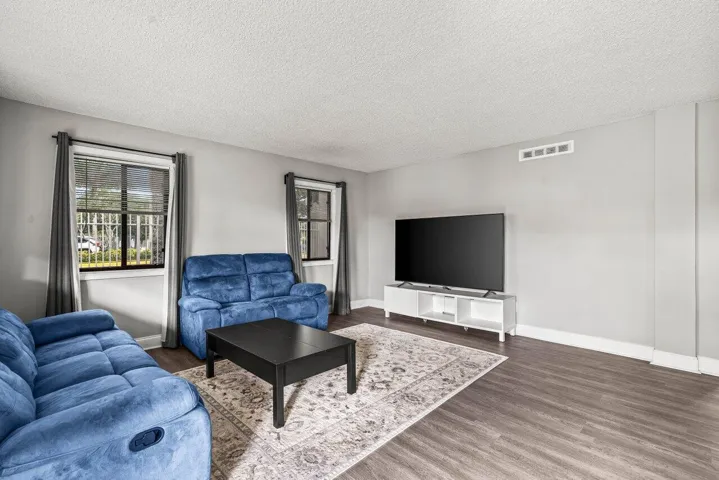 004-6900Southwest39thStreet-101J-Davie-F