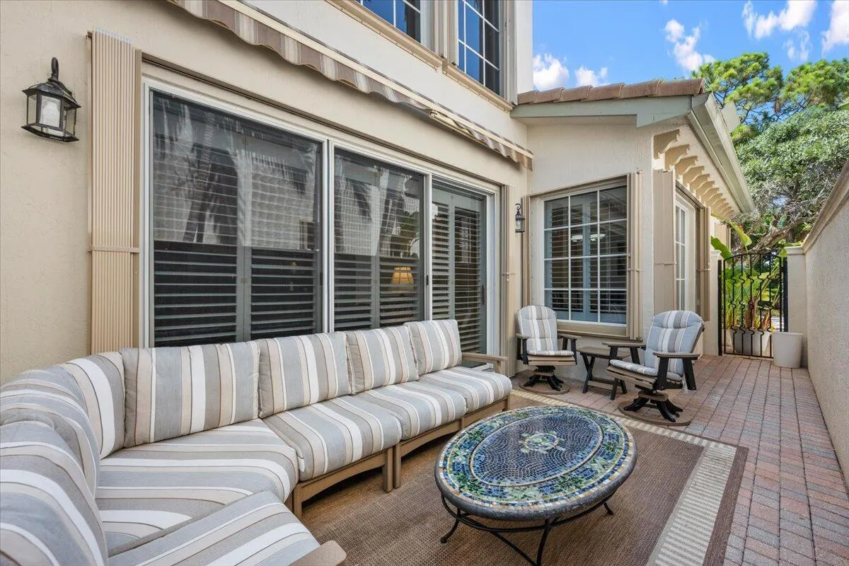 Private Courtyard Patio