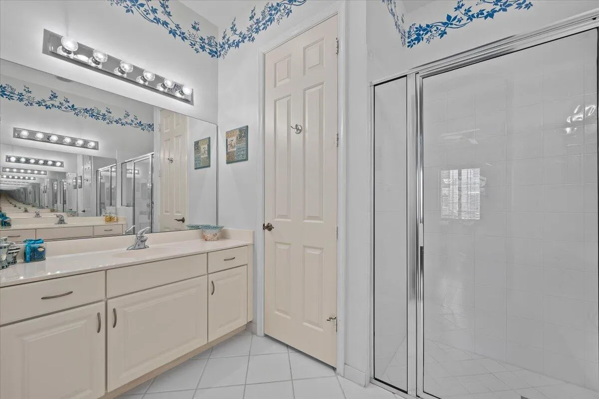 Downstairs Owner's Suite Bathroom