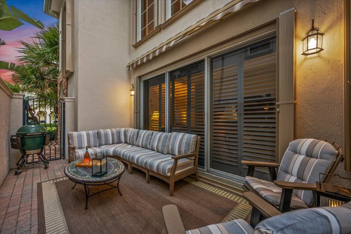 Private Courtyard Patio