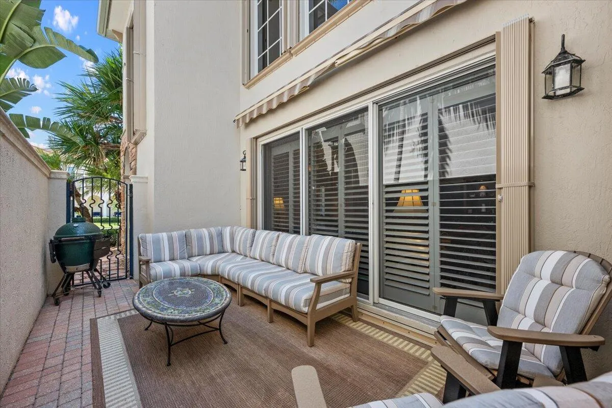 Private Courtyard Patio