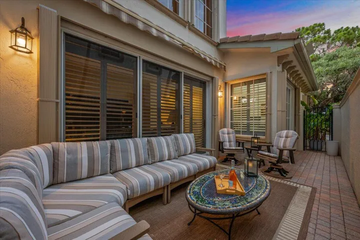 Private Courtyard Patio