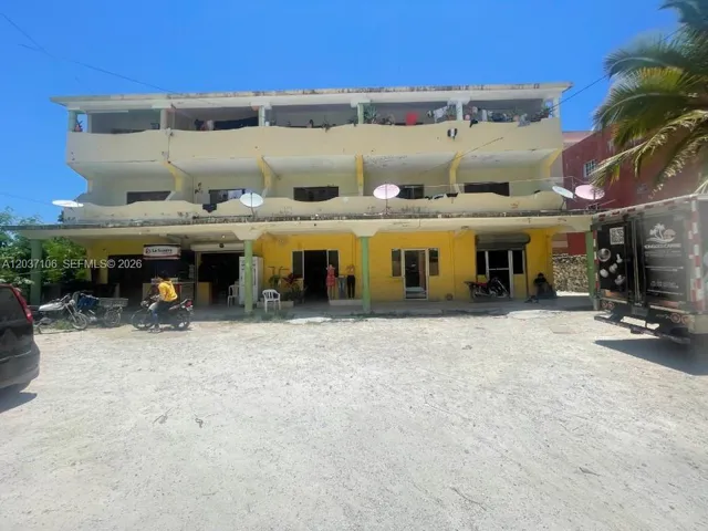 Photo 4
