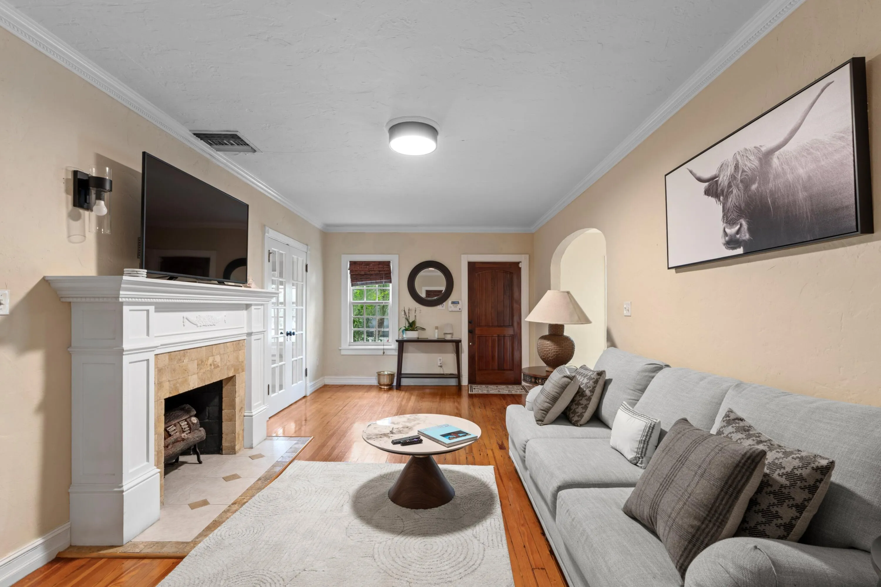 4 - Living Room