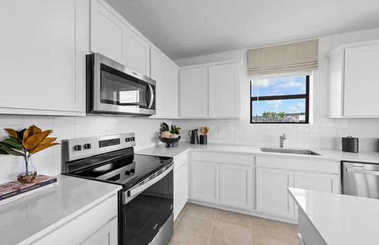 Staged photos of a similar floor plan, not of actual home.