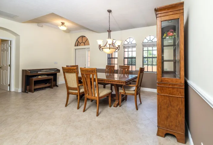 Dining Area 1