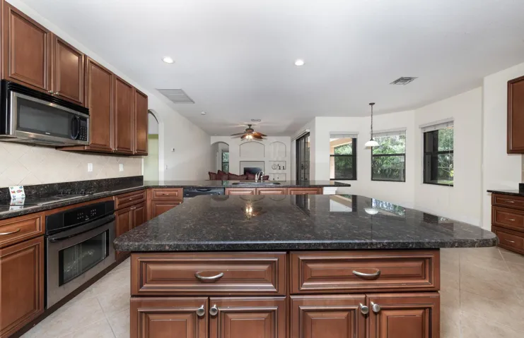Kitchen 3