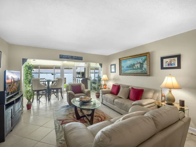 52 Yacht Club Dr 103 North Palm Beach (1