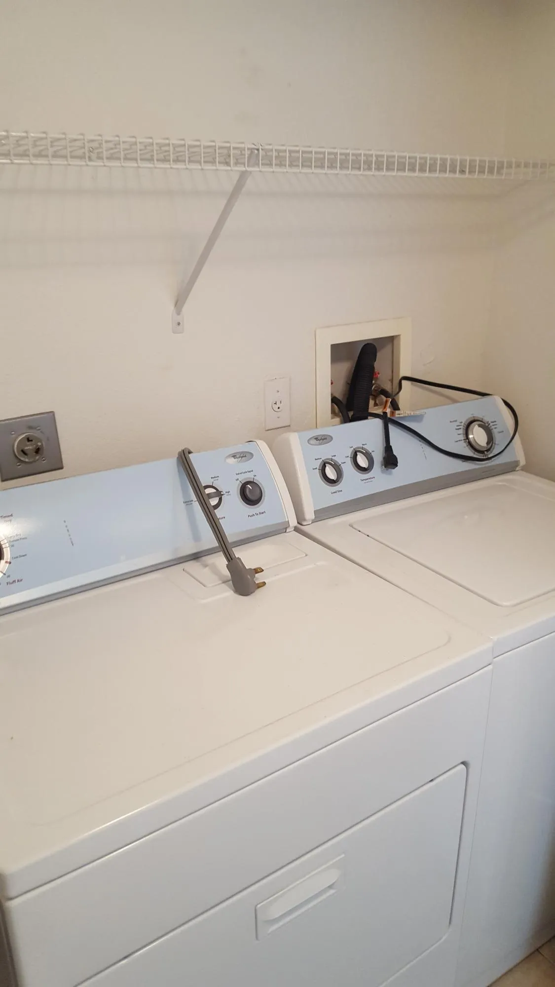 Laundry unit closet