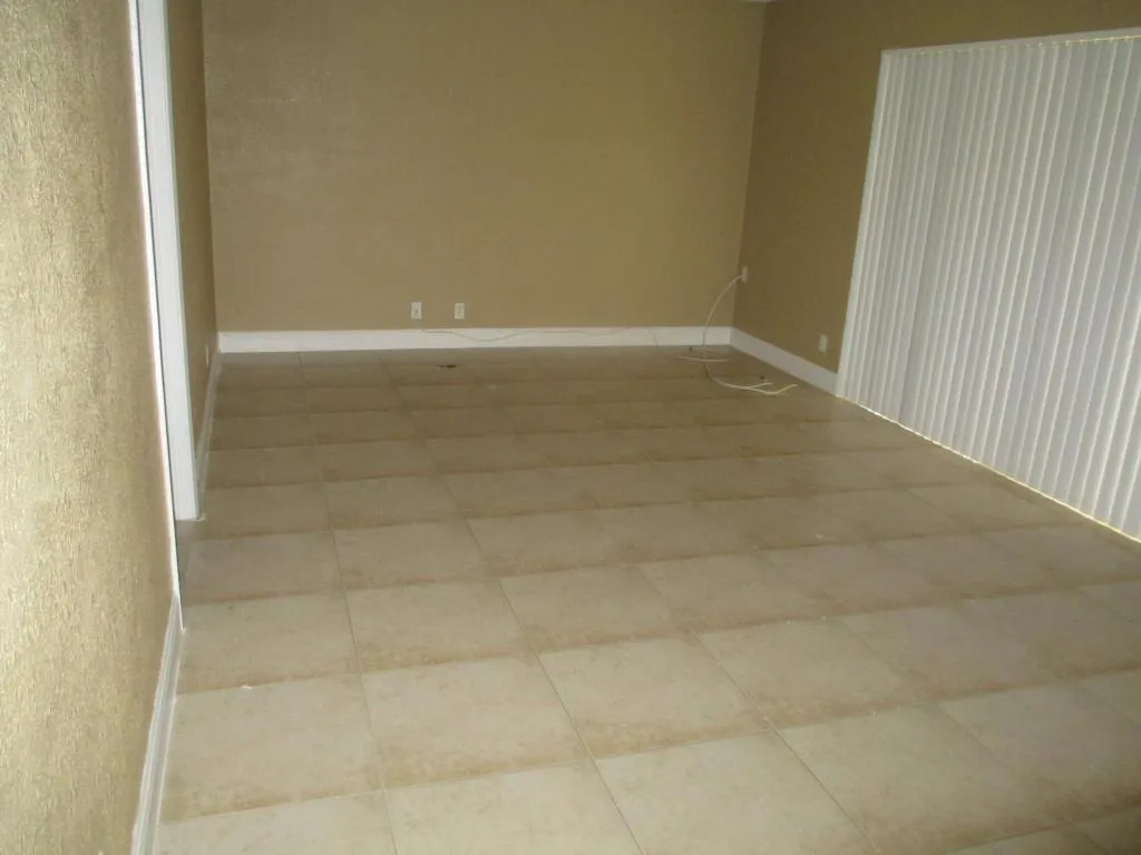 Living room 1
