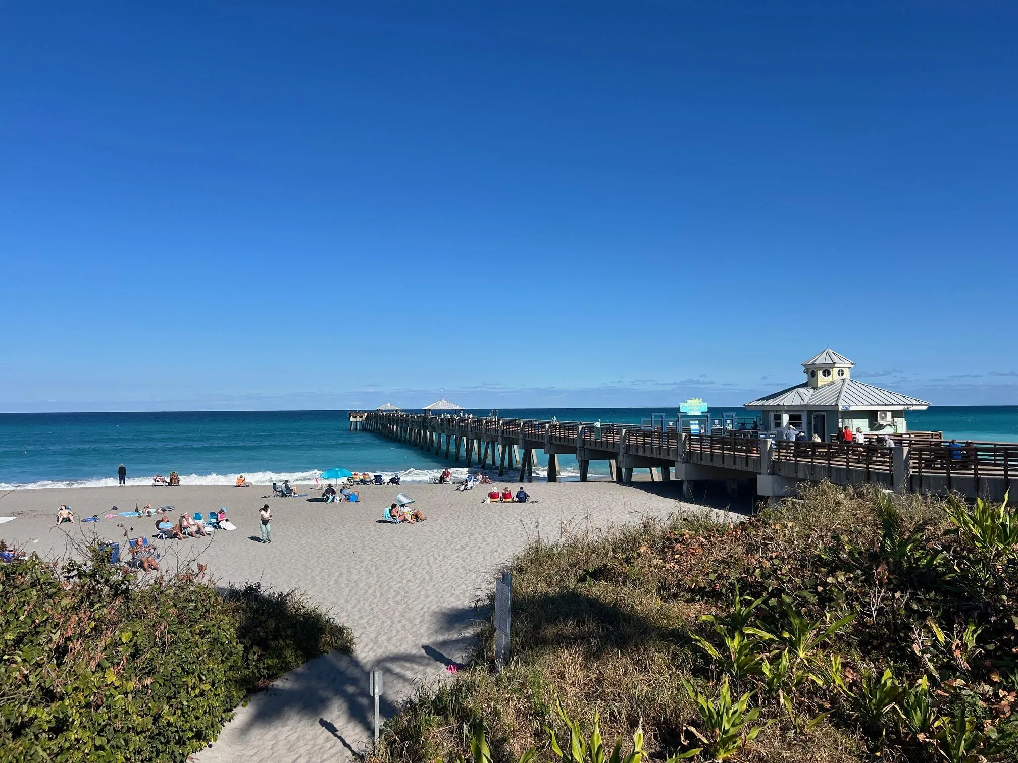 Juno Beach pier -