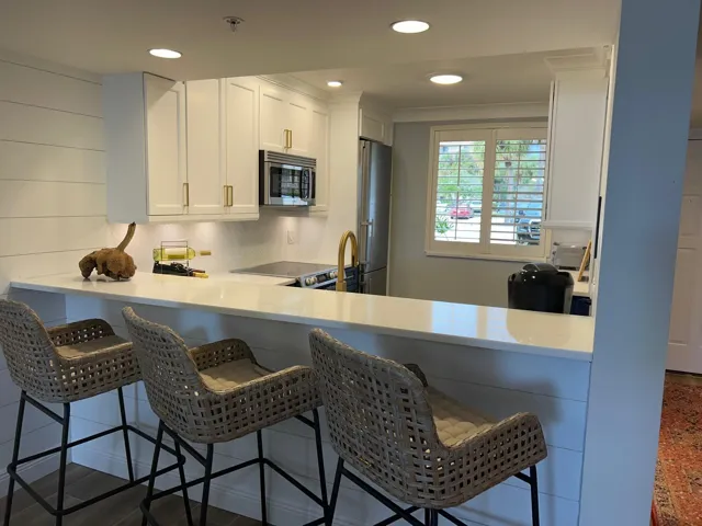 Breakfast bar