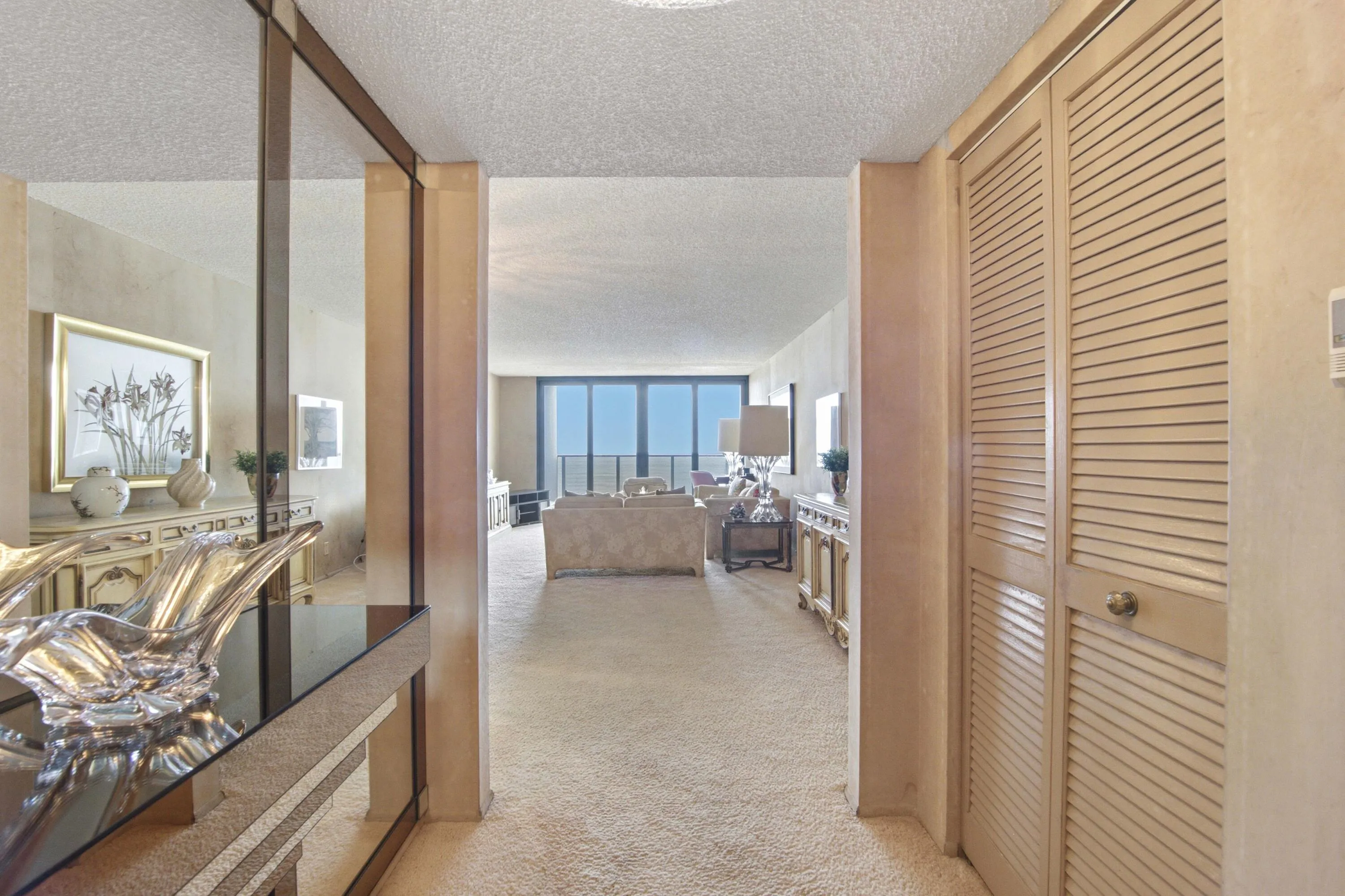 2302 S Ocean Dr_027