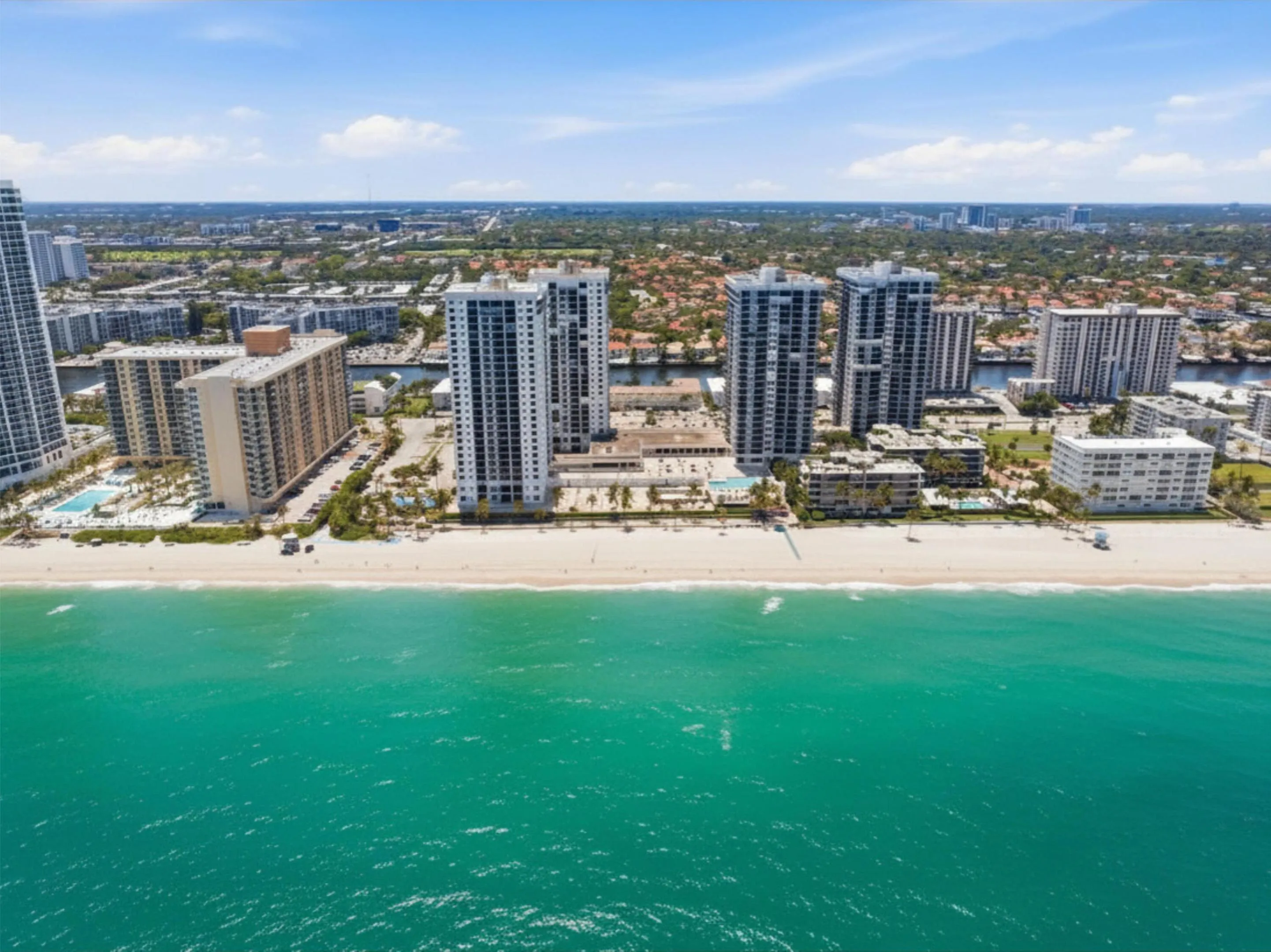 2302 S Ocean Dr_041