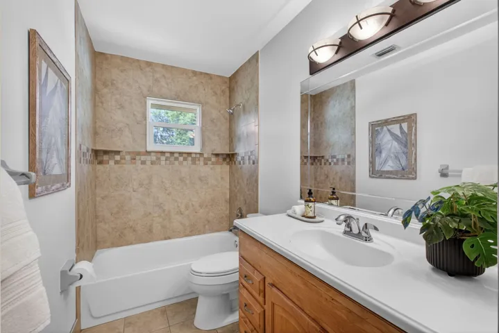 Guest bath 2