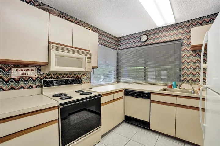 Applewood IV Community Room Kitchen